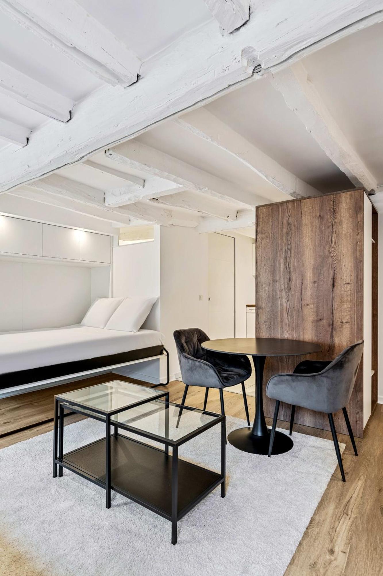 Serene Haven On Rue Du Nord Apartment *